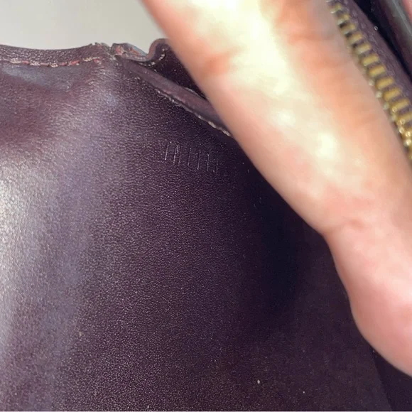 Louis Vuitton Sarah vernis Wallet on chain with Box - Picture 13 of 15